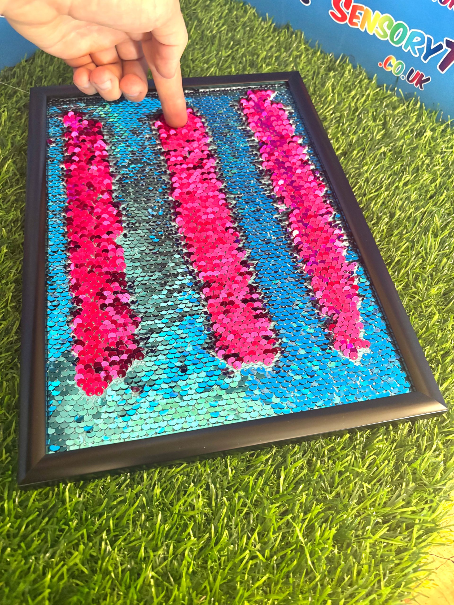 Sequin Wall Board - Image 12