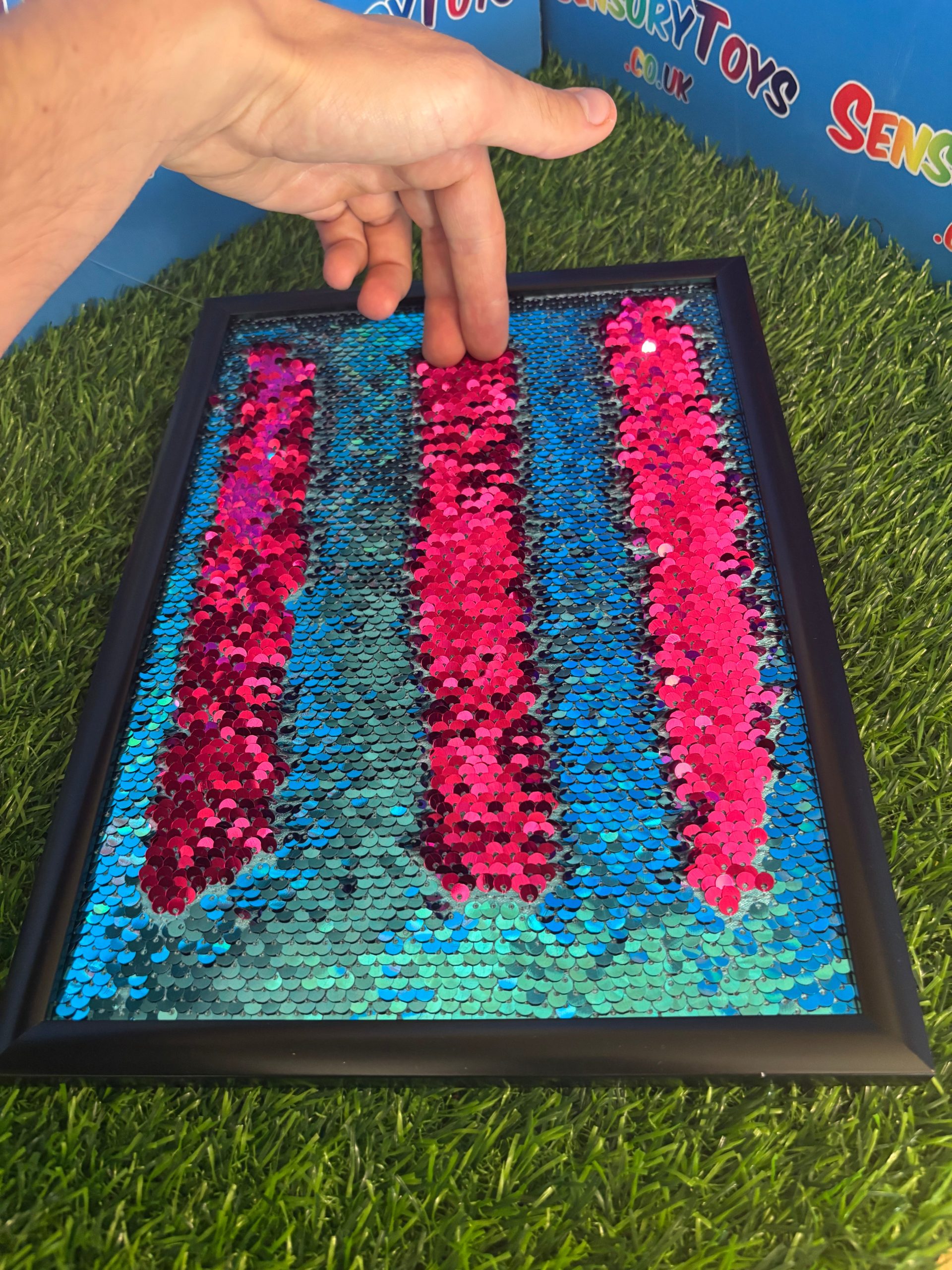 Sequin Wall Board - Image 11